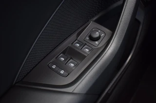 Skoda Octavia Combi 1.0 TSI Business Edition | Apple CarPlay | Cruise | Climate / 27