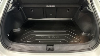 Volkswagen T-Roc 1.0 TSI Style Business CARPLAY NAVI ADAPTIEF CRUISE. / 7