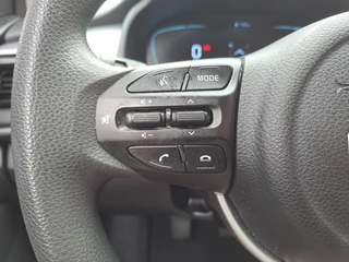 Kia Stonic 1.0i Turbo MHEV ComfortLine 100 PK | 1e Eigenaar | Airco | Bluetooth | Camera | Cruise control | Metallic lak | Fabrieksgarantie t/m 3-7-2031 | NAP / 15