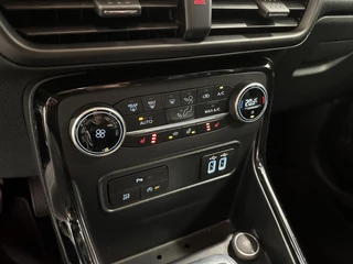 Ford EcoSport 1.0 EcoBoost Titanium AUTOMAAT TREKHAAK CARPLAY NAVI ECC CRUISE LM. / 32