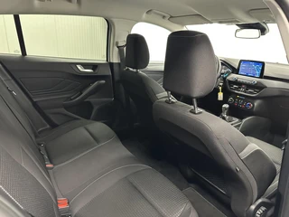Ford Focus Wagon 1.0 EcoBoost Connected CARPLAY NAVI CRUISE STUUR/STOELVERWARMING. / 14