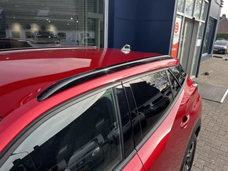 Peugeot 2008 1.2 Turbo 100 PK Allure | Nieuwste Model | Navigatie via Telefoon | LED Verlichting | Cruise Control | Hoge Zitpositie | Parkeersensoren | DAB | Digitaal Dashboard | Half Lederen stoelen | Lichtmetalen Velgen 17 inch | / 19