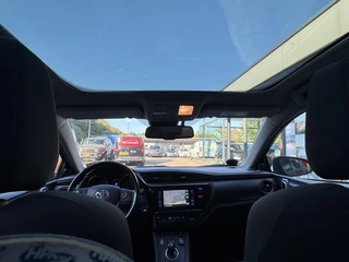 Toyota Auris 1.8 Hybrid Executive / 8