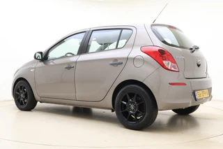 Hyundai i20 1.2i i-Motion 85pk | 5 Deurs | Airco | Lichtmetalen Velgen | Audio | Weinig Kilometers / 13