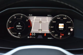 SEAT Leon Sportstourer 2.0 TDI Style Business Intense / 22