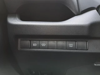 Toyota RAV4 2.5 Hybrid AWD Dynamic NWE. 4-SEASONS STOEL- & VOORRUITVERWARMING PDC V+A DIGITAL DISPLAY LED / 14