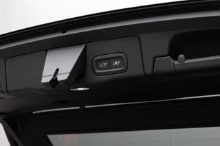Volvo XC60 T8 Plug-in hybrid AWD Ultra Dark Snel Leverbaar! Te bestellen! / 41