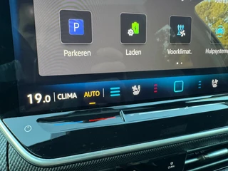 Volkswagen Golf 1.5 eHybrid GTE / 5JR Garantie / Pano / Leer / Trekhaak / Matrix / Keyless / DCC / HUD / 33
