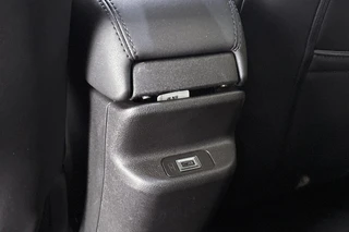 Jeep Avenger 1.2 e-Hybrid Summit Keyless JBL Elektrische Achterklep Achteruitrijcamera / 32