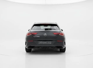 Mercedes-Benz CLA-klasse Shooting Brake 250 e AMG Line SFEERVERLICHTING - PDC - AMG - NAVI / 13