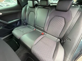 SEAT Leon 1.5 eTSI FR Automaat Led Stoelverwarming Virtueel ACC / 48