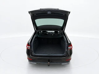 Škoda Superb Combi 1.4 TSI iV Laurin & Klement / 14