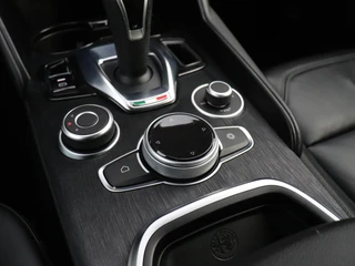 Alfa Romeo Giulia 2.2 / 19