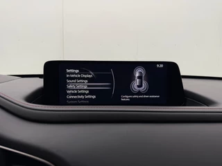 Mazda CX-30 2.0 e-SkyActiv-G M Hybrid Homura Automaat | Trekhaak | Head-up Display | Camera | Navigatie | Parkeersensoren / 22
