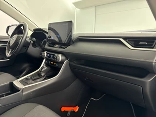 Toyota RAV4 2.5 Hybrid AWD Dynamic Trekhaak | 18'' L.M. Velgen | Elektrische Achterklep / 6