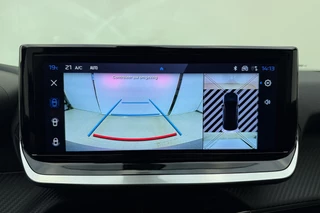 Peugeot 2008 1.2 Hybrid 145 Allure | Climate & Cruise control | Achteruitrijcamera |voorstoelen verwarmd | Parkeersensoren | AppleCarplay / AndroidAuto | Full LED / 29