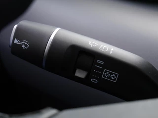 Leapmotor T03 Design 37.3 kWh | Nieuwe auto | Snel leverbaar! | Actieradius van 265 km (WLTP) Gecombineerd | Camera | Panoramadak | Adaptive cruise control | Dodehoek detectie | Lichtmetalen velgen / 18
