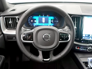 Volvo XC60 2.0 T6 AWD+ Black Edition Leder | Pano | 360 cam | Lighting Pack / 25