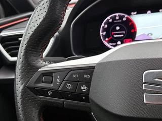Seat Leon Sportstourer 1.5 eTSI Style | Automaat | Adaptive cruise | Stuur & stoelverwarming | Navigatie | Camera / 19