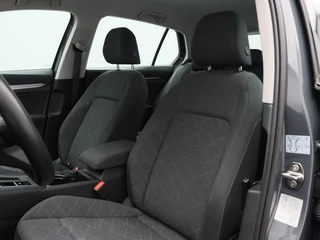 Volkswagen Golf 1.0 eTSi 110 Pk Life | Adaptive Cruise | Camera | Navigatie | Climatronic | 16 Inch | 112.282 Km !! / 6