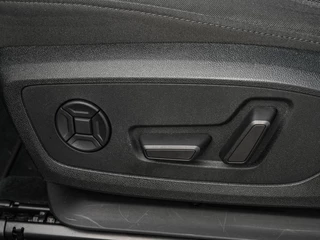 Audi Q3 35 TFSI Advanced | Panoramadak | Matrix LED | Camera | ACC | Virtual Cockpit | Apple CarPlay | Stoel-/stuurverwarming  | Navigatie | 18" | 1e Eig. / 35