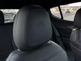 Alfa Romeo Tonale 1.5T Hybrid Edizione Speciale / 9