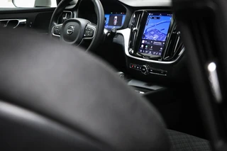 Volvo V60 2.0 B3 Essential | PARK ASSIST PACK | CLIMA | DAB | APPLE | CAMERA / 12