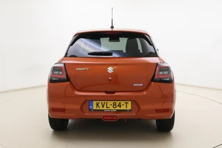 Suzuki Swift 1.2 Style Smart Hybrid 83pk | Automaat | Navigatie | Climate Control | Cruise Control Adaptief | Camera | Stoelverwarming | Draadloos Apple Carplay - Android Auto / 12