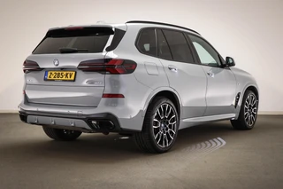 BMW X5 xDrive50e M-Sport | PANORAMADAK | HEAD UP | HOUTAFWERKING | ACHTERBANKVERWARMING | TREKHAAK | 360 CAMERA | 21" / 2