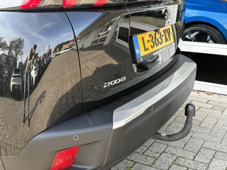 Peugeot e-2008 EV Blue Lease Allure 50 kWh | 97% SoH |Achteruitrijcamera | Navigatie | Trekhaak voor fietsendrager | Navigatie | Cruise Control / 13