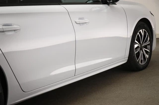 Peugeot 508 SW 1.6 HYbrid 180 Allure | PANORAMA PACK | DAB | APPLE | CAMERA | 17" / 28