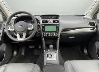 Subaru Forester 2.0 AWD Premium 150 pk AUT  | 1e eigenaar | dealer onderhouden | navigatie | leder interieur | panoramadak | keyless / 17