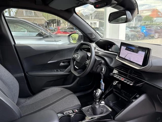 Peugeot 2008 1.2T 100pk Allure | Achteruitrijcamera | Navigatie | Facelift model | Privacy Glass | Lichtmetalen velgen / 5