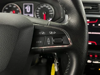 Seat Arona 1.0 TSI Xcellence Launch Edition / Navi /Apple Carplay / 22