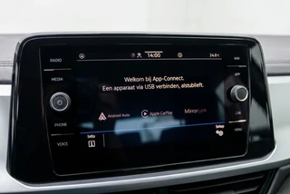 Volkswagen T-Roc 1.0 TSI Life Plus 110PK Adaptive Cruise | Climatronic | Adaptive Cruise | Carplay / 16