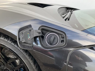 BMW i8 334pk Limited Edition Ferrada HUD 360°Cam Plug-in PHEV / 10