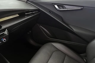 Kia Niro 1.6 GDi Hybrid DynamicPlusLine Elektrische Stoelen Leder Achteruitrijcamera / 21