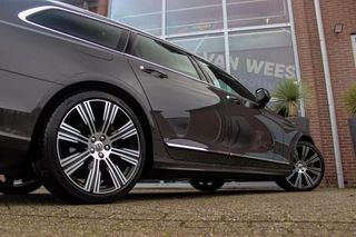 Volvo V90 2.0 B4 Business Pro Inscription| BTW auto | 1e eigenaar | NL auto | 20 inch | Panoramadak | Harman Kardon | BLIS | Stuurverwarming | Stoelverwarming | Head-up | Trekhaak | Cruise control / 45