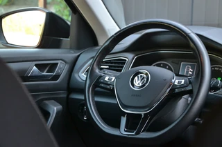 Volkswagen T-Roc 1.5 TSi 150 PK Style * Navigatie * Nette Auto * Automaat * / 22