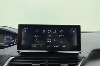 Peugeot 5008 1.2T 130pk Automaat GT | Elektrische achterklep | Black Pack | 19'' velgen | Achteruitrijcamera | 7 Persoons / 25