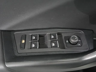 Volkswagen T-Roc 1.5 TSI Sport Business R-line | Trekhaak afneembaar | Pano | Winterpakket | Virtual | / 29