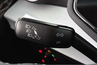 SEAT Arona 1.0 TSI Style Business Connect Automaat Trekhaak Stoelverwarming Virtual LED / 37