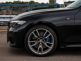 BMW 3-serie Touring M340i xDrive High Executive M Sport B58 | Panoramadak | Laser LED | Driving Assistant Prof | Trekhaak | HUD | Keyless | Memory | Ambianceverlichting | 19" | Dealeronderhouden | incl. BTW / 52