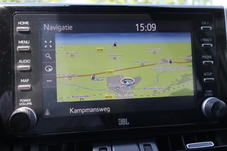 Toyota RAV4 2.5 HYBRID EXECUTIVE JBL NAVI APPLE/ANDROID EL-STOEL MET GEHEUGEN DODEHOEK DETECTIE EL.A.KLEP LED DAB 360* / 37