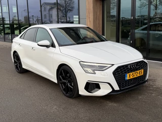 Audi A3 Limousine 35 TFSI 150pk S-tronic Advanced Camera | Adap. Cruise | Black Edition | Rijklaar incl. 1 jaar Bovag garantie / 5