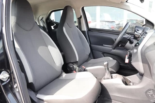 Toyota Aygo 1.0 VVT-i x-play|Camera|Apple carplay/android auto|Airco|Elek. Ramen| / 19