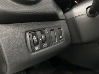 Renault Clio Estate 0.9 TCe Limited CRUISE NAVI CARPLAY. / 17