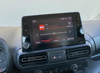 Citroën Berlingo 1.2 PureTech Feel  | dealer onderh. | navigatie | cruise control | airco | parkeersensoren | all season banden / 28