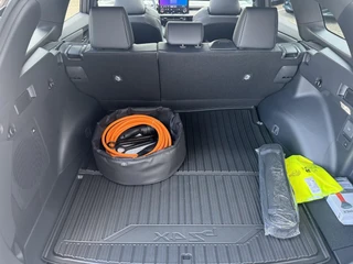 Toyota bZ4X Touring Executive AWD 75 kWh PANO STOEL/STUURVERWARMING STOELVENTILATIE 360-CAMERA PARK-SENSOREN BLIND-SPOT APPLE/ANDROID / 9