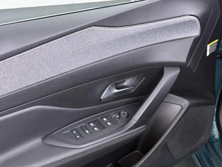 Peugeot 308 SW 1.6 Plug-in Hybrid 180 Allure / 16